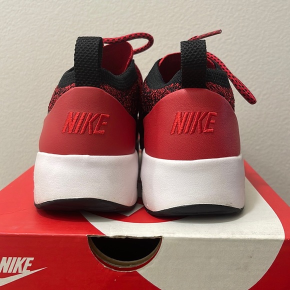 Nike shoes - Picture 2 of 4